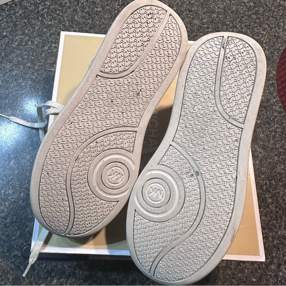 Michael Kors Hayes Empire Signature Logo Platform Sneaker - Picture 13 of 14